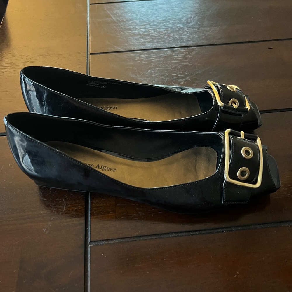 Etienne Aigner Women’s Shoes. Size 9M. Black